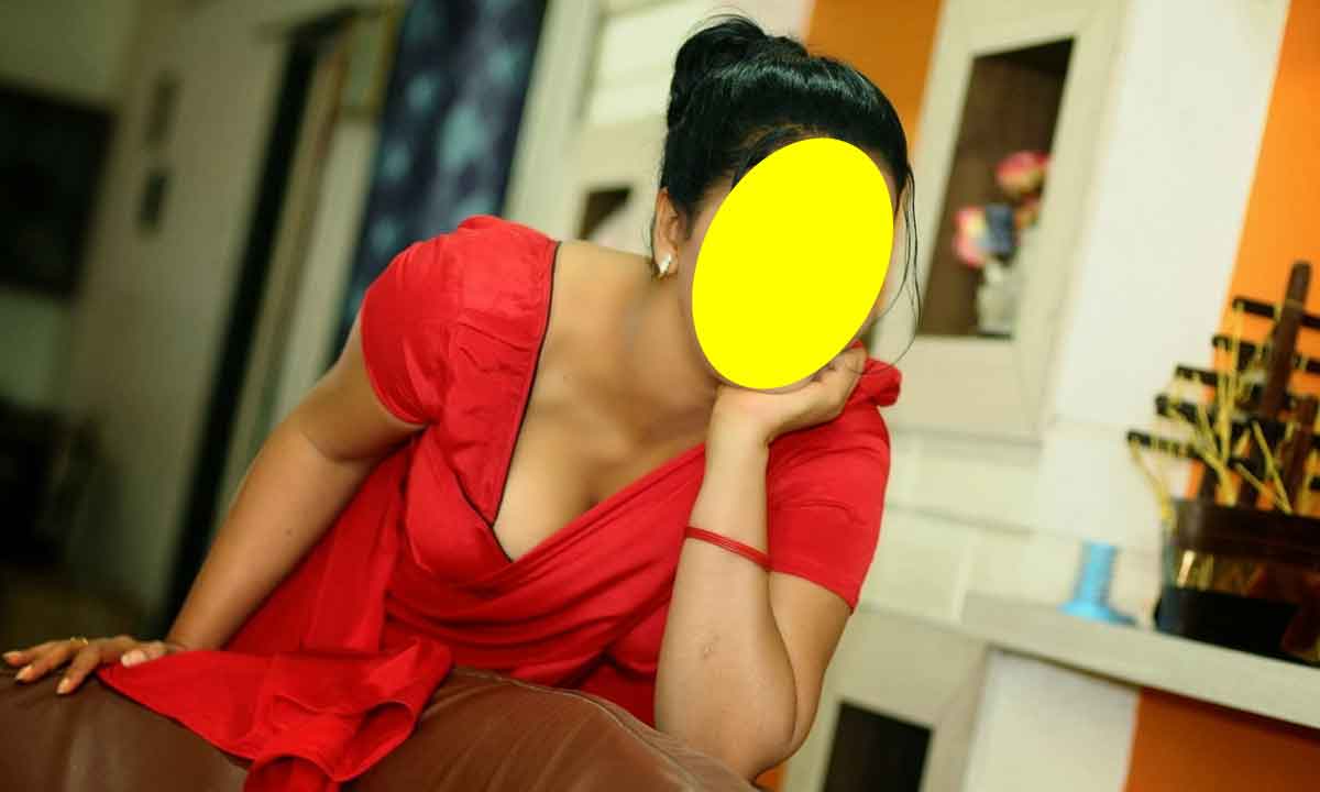 housewife escorts in delhi